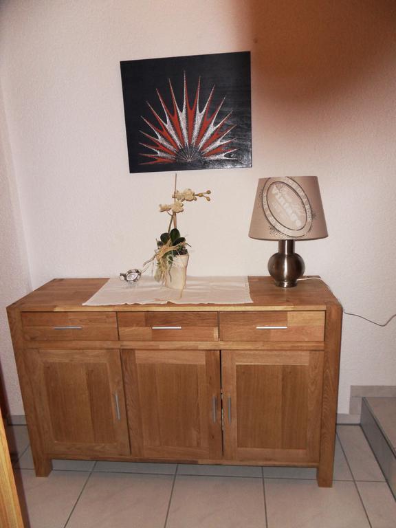 Haus Konzett Apartment Dalaas Ruang foto