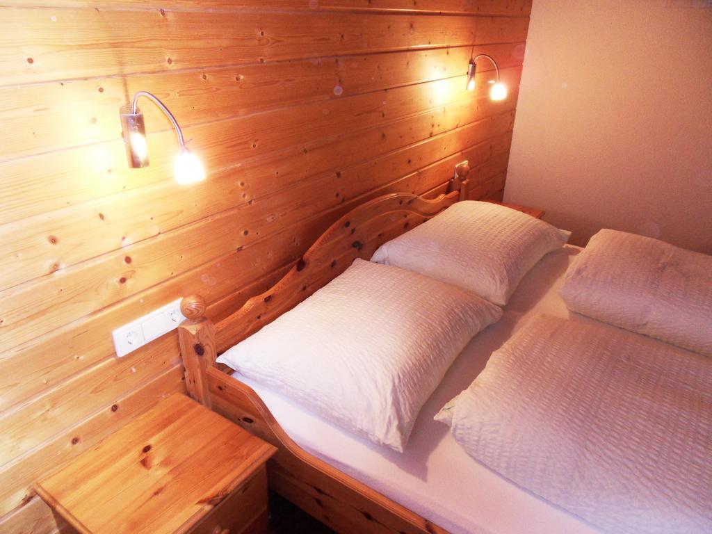 Haus Konzett Apartment Dalaas Bagian luar foto