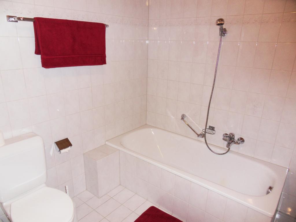 Haus Konzett Apartment Dalaas Ruang foto